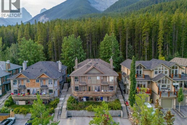 2, 827 Wilson Way, Canmore