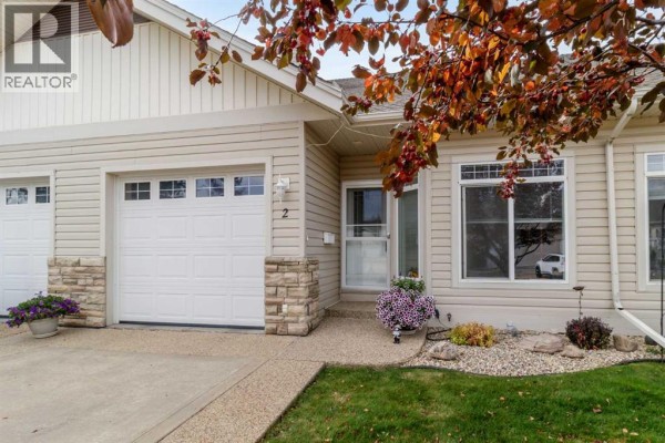Den - 2, 939 Ramage Crescent, Red Deer, AB T4P3Z9 Photo 3