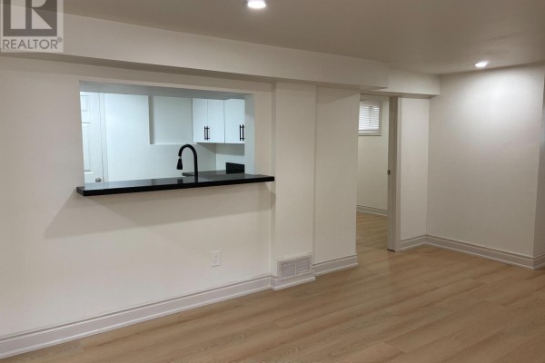 Bedroom 2 - 2, Lower - 121 Lupin Drive, Whitby, ON L1N1X9 Photo 5