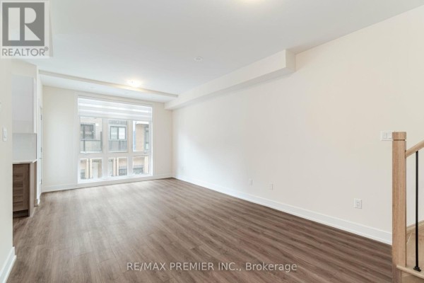 Living room - 2 (279) - 12860 Yonge Street, Richmond Hill, ON L4E1J4 Photo 3
