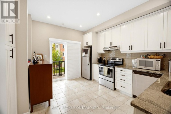 Den - 2 - 1123 Haig Boulevard, Mississauga, ON L5E2M6 Photo 3