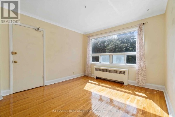 2 - 116 Eastwood Road, Toronto, ON M4L2C9 Photo 4
