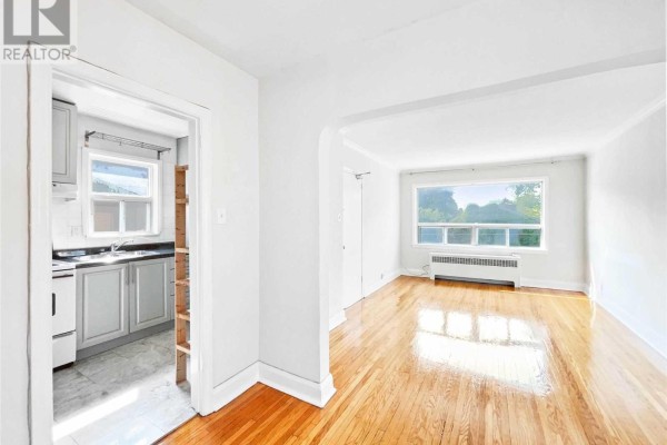 2 - 116 Eastwood Road, Toronto, ON M4L2C9 Photo 5