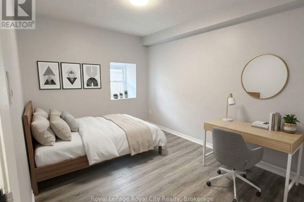 Living room - 2 - 116 Wyndham Street, Guelph, ON N1H4E8 Photo 5