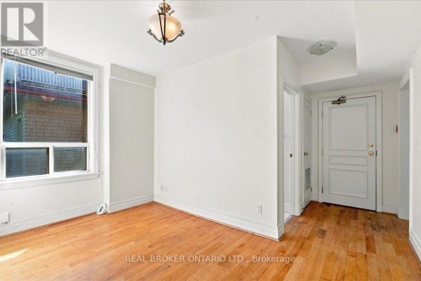 2 - 12 Foxbar Road, Toronto, ON M4V2G6 Photo 5