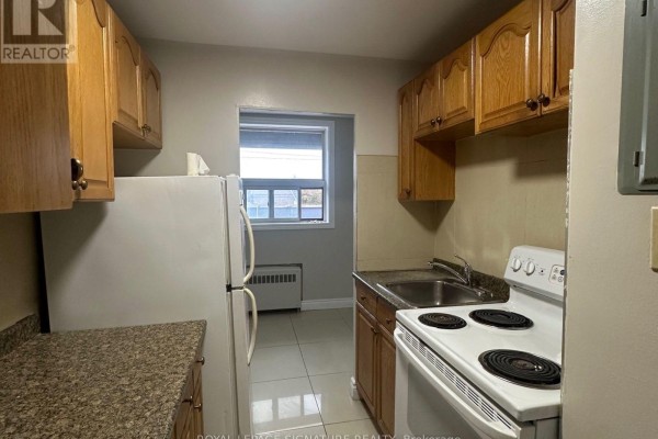 Dining room - 2 - 1267 Weston Road, Toronto, ON M6M4R2 Photo 2