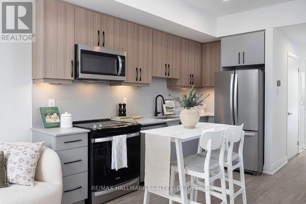 2 - 15 Brenthall Avenue W, Toronto, ON M2R0B3 Photo 3