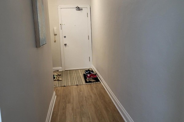 2 - 1651 Bayview Avenue, Toronto, ON, photo 2