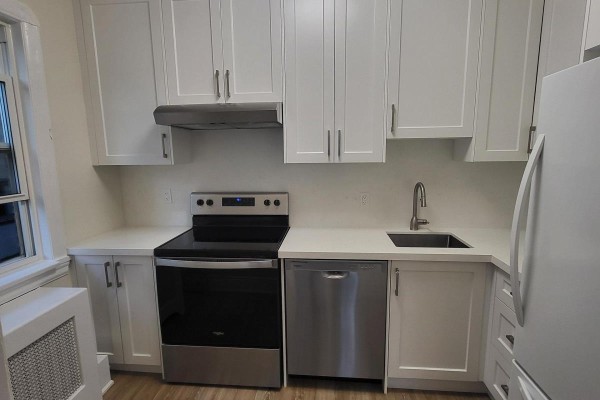 2 - 1651 Bayview Avenue, Toronto, ON, photo 3