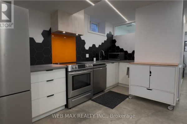 Bedroom - 2 - 173 Milverton Boulevard, Toronto, ON M4J1V2 Photo 4
