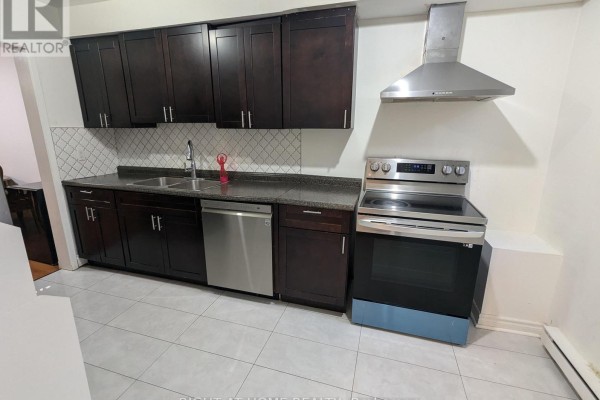 Eating area - 2 - 20 Hainford Street, Toronto, ON M1E4Y5 Photo 3