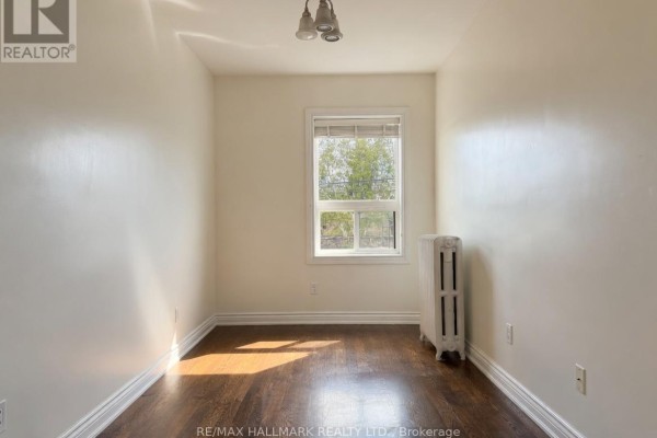 2 - 2038 Danforth Avenue, Toronto, ON M4C1J6 Photo 2