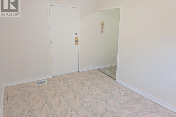 Bedroom - 2 - 22 Barton Street E, Hamilton, ON L8L2V5 Photo 2