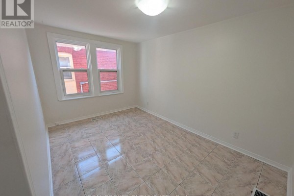 2 - 22 Barton Street E, Hamilton, ON L8L2V5 Photo 4