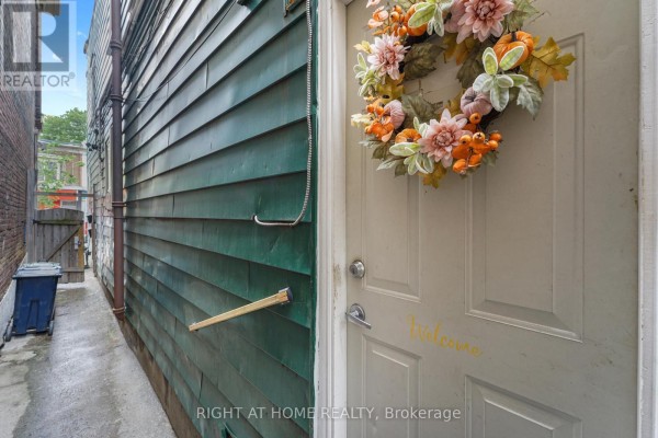 2 - 2207 Queen Street E, Toronto, ON, photo 3