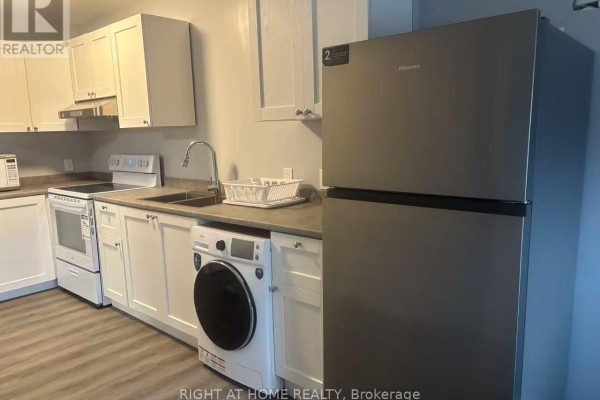 2 - 226 Kenilworth Avenue N, Hamilton, ON L8H4S2 Photo 2