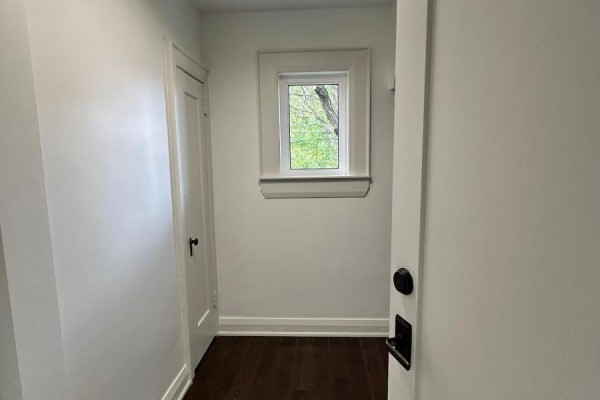 2 - 229 Manor Road E, Toronto, ON, photo 2