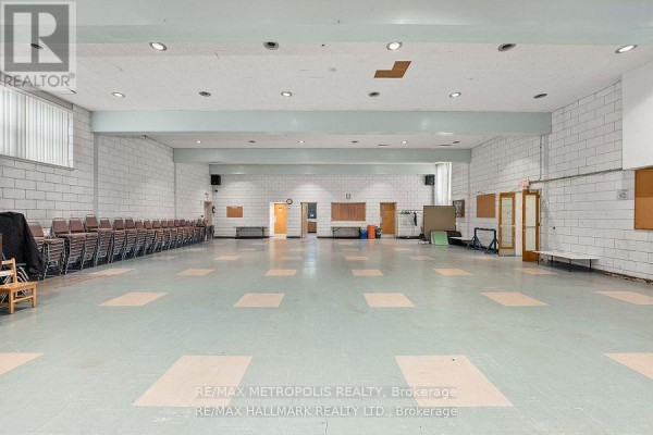 2 - 233 Westview Boulevard, Toronto, ON M4B3J7 Photo 3