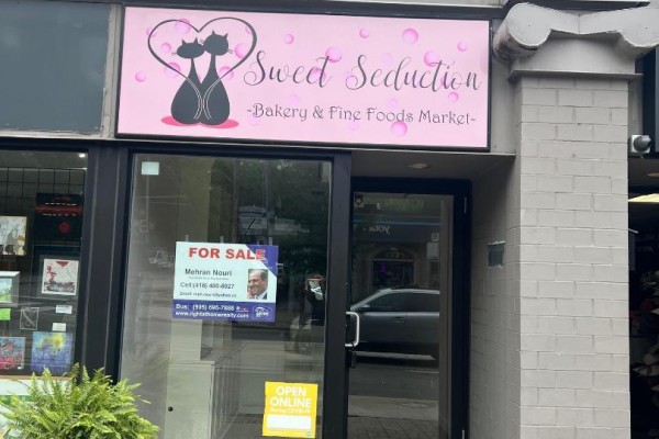 2 - 2359 Queen Street E, Toronto, ON M4E1H2 Photo 2