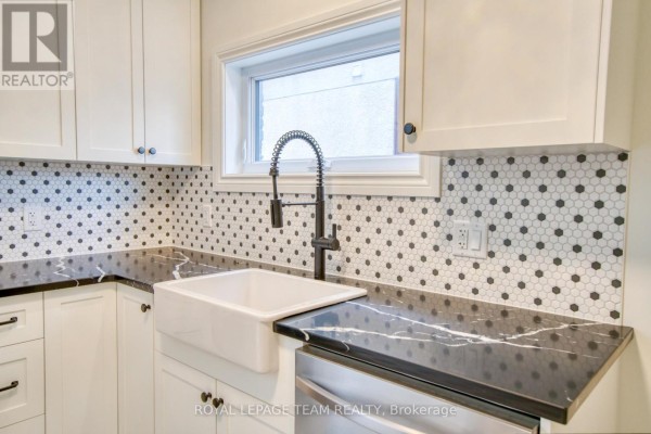 2 - 238 Bruyere Street, Ottawa, ON K1N5E3 Photo 5