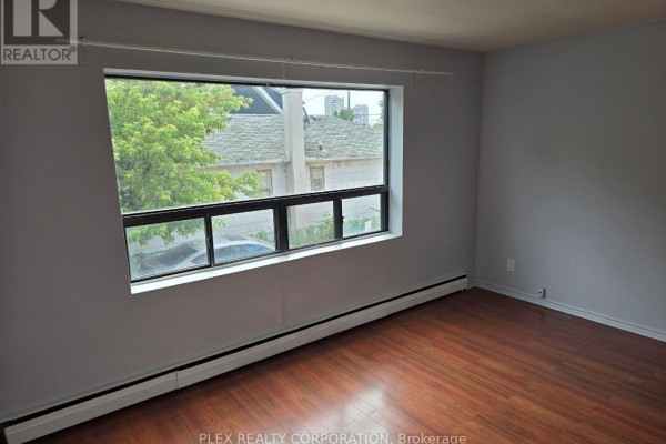 2 - 25a Milton Street, Toronto, ON M8Y2X7 Photo 3
