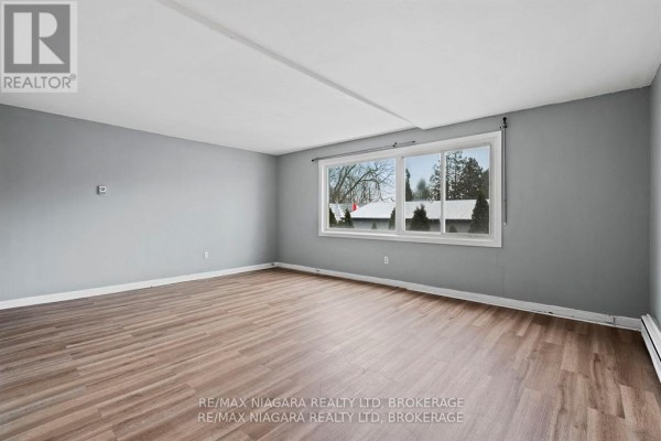 2 - 27 Main Street, St  Catharines, ON L2N4T6 Photo 4