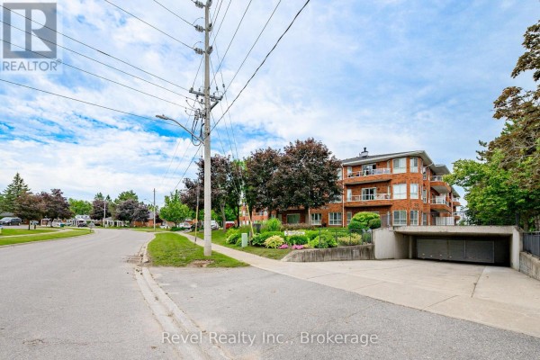 302 - 3 Heritage Way, Kawartha Lakes, ON, photo 3