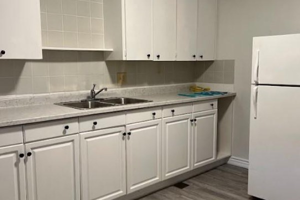 2 - 3 Robinson Street, Grimsby, ON, photo 2