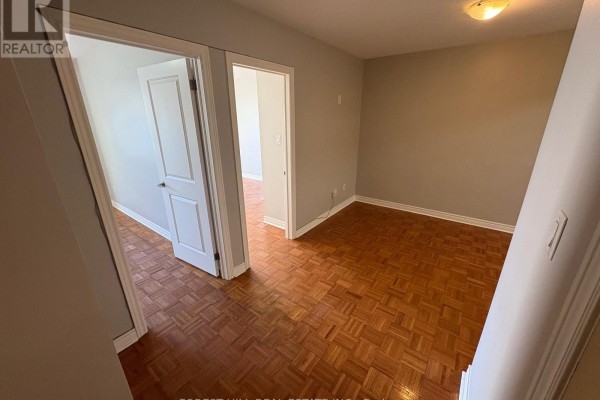 2 - 341 Lakeshore Road E, Oakville, ON L6J1J4 Photo 4