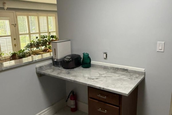 Kitchen - 2 - 341 Military Trail, Toronto, ON M1E4E4 Photo 4