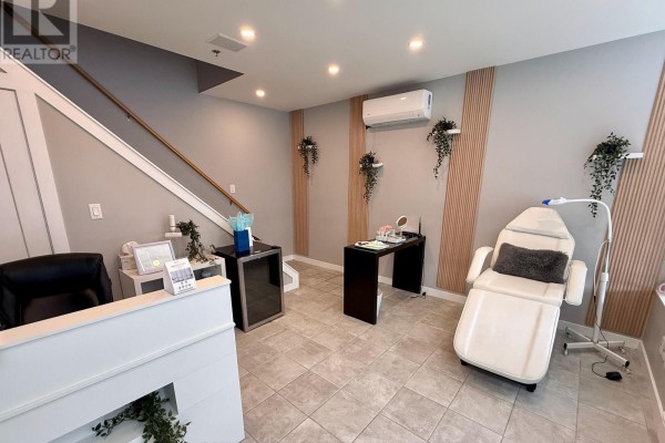 2 - 44 Goodmark Place, Toronto, ON, photo 2