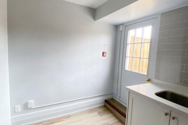 2 - 45 Clinton Street, Toronto, ON M6J2N9 Photo 5