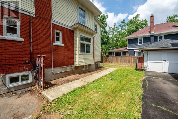 2 - 4975 Mcrae Street, Niagara Falls, ON L2E1P2 Photo 4