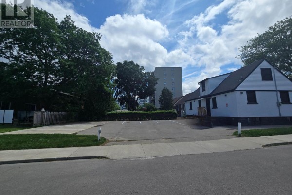 2 - 531 Queenston Road, Hamilton, ON L8K1J7 Photo 4