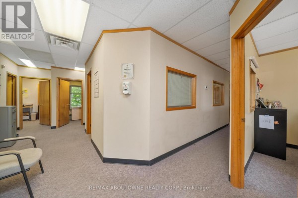 2 - 54 Dundas Street E, Belleville, ON K8N1B8 Photo 5