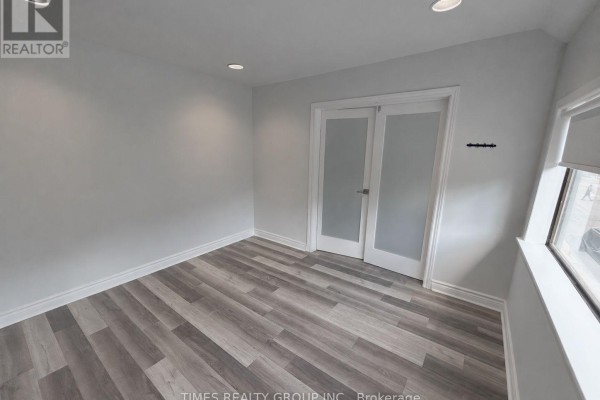 2 - 600 Church Street, Toronto, ON M4Y2E7 Photo 3