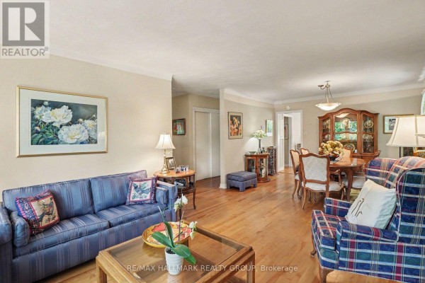 2 - 657 Golden Avenue, Ottawa, ON K2A2G3 Photo 4