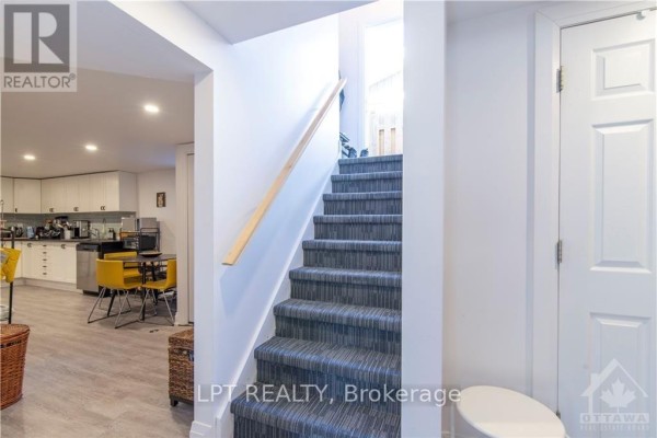 2 - 658 Sherbourne Road, Ottawa, ON K2A3H3 Photo 2