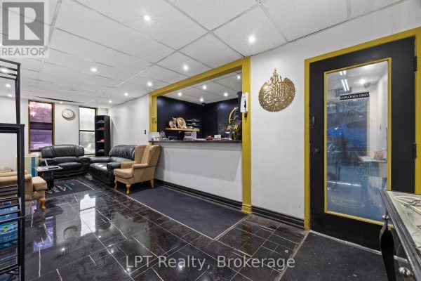 2 - 7 Harlech Court, Markham, ON L3T6L5 Photo 4