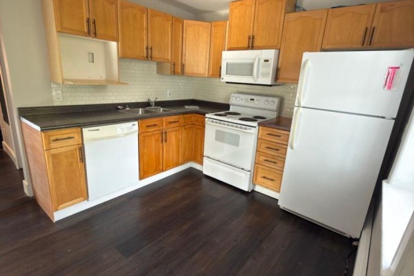 2 - 73 Coldwater Street E, Orillia, ON L3V1W6 Photo 3