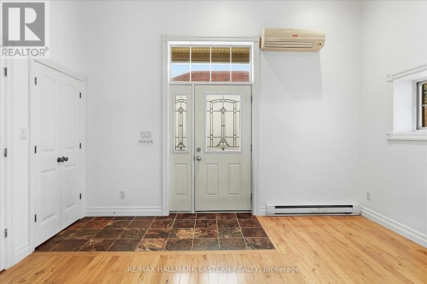 Bedroom - #2 - 760 George Street, Peterborough, ON K9H3T3 Photo 5