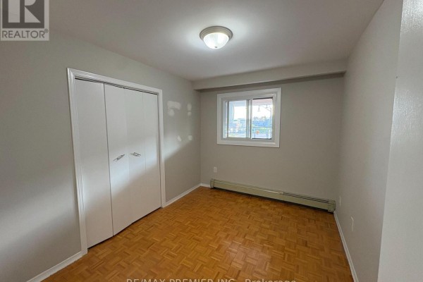 Primary Bedroom - 2 - 7955 Kipling Avenue, Vaughan, ON L4L1Z8 Photo 4