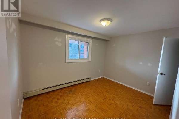 Bedroom 2 - 2 - 7955 Kipling Avenue, Vaughan, ON L4L1Z8 Photo 5