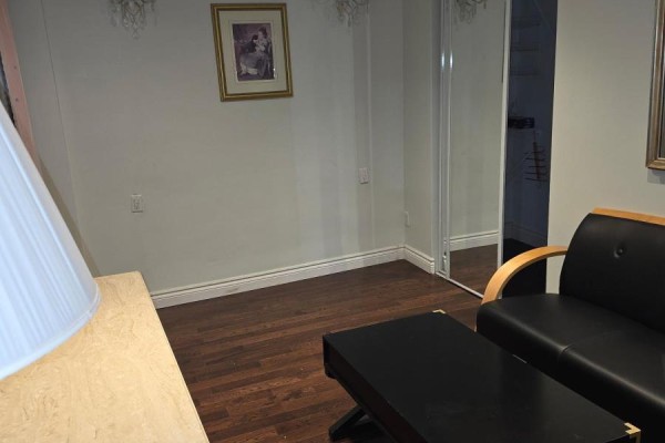 2 - 87 Medland Crescent, Toronto, ON, photo 2