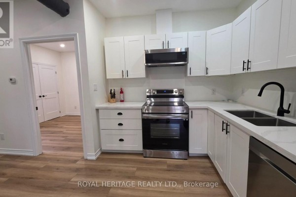 2 - 9 Metropolitan Crescent, Georgina, ON L4P1V4 Photo 2