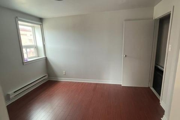 2 - 932 Dundas Street, Toronto, ON, photo 3
