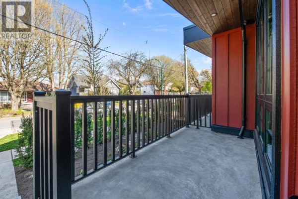 2 1166 E 26th Avenue, Vancouver, BC V5V2J7 Photo 2