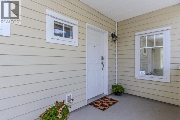 2 1200 Edgewater Drive, Squamish, BC V8B0E7 Photo 4