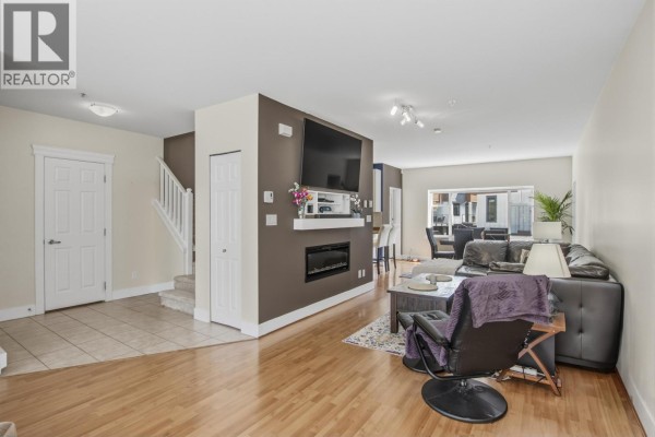 2 1200 Edgewater Drive, Squamish, BC V8B0E7 Photo 5