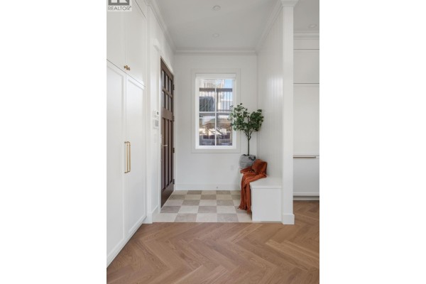 2 127 W 17th Avenue, Vancouver, BC V5Y1Z7 Photo 5